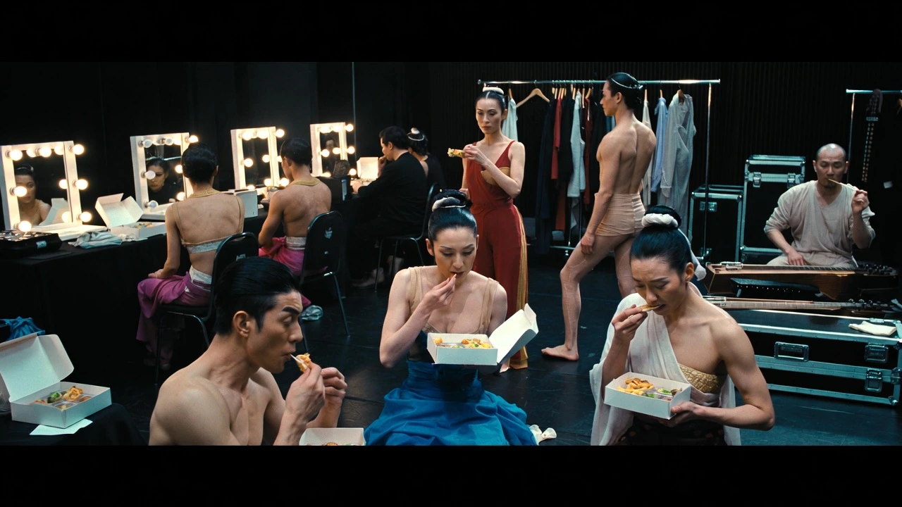 2026 年香港音樂演奏會後台,表演者在演出前享用晚餐。